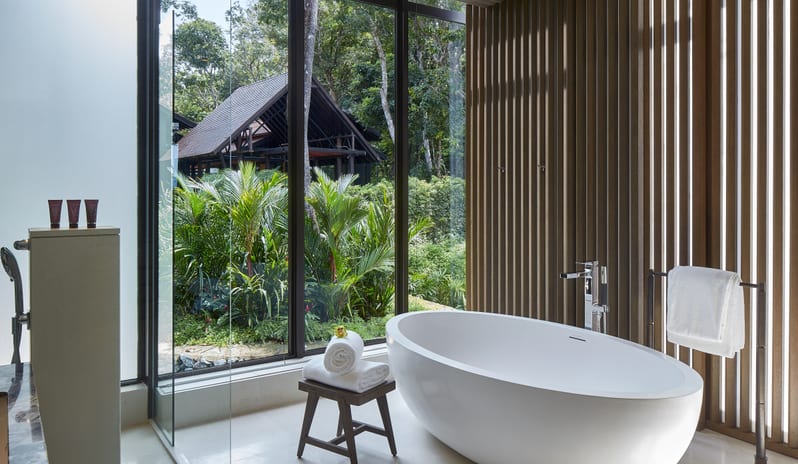 Rainforest Deluxe Bathroom